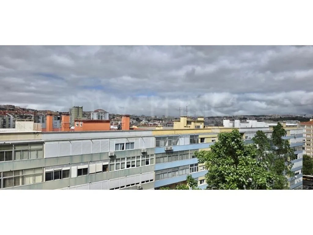 Balcon - Refurbished Flat with View in Benfica, Lisbon