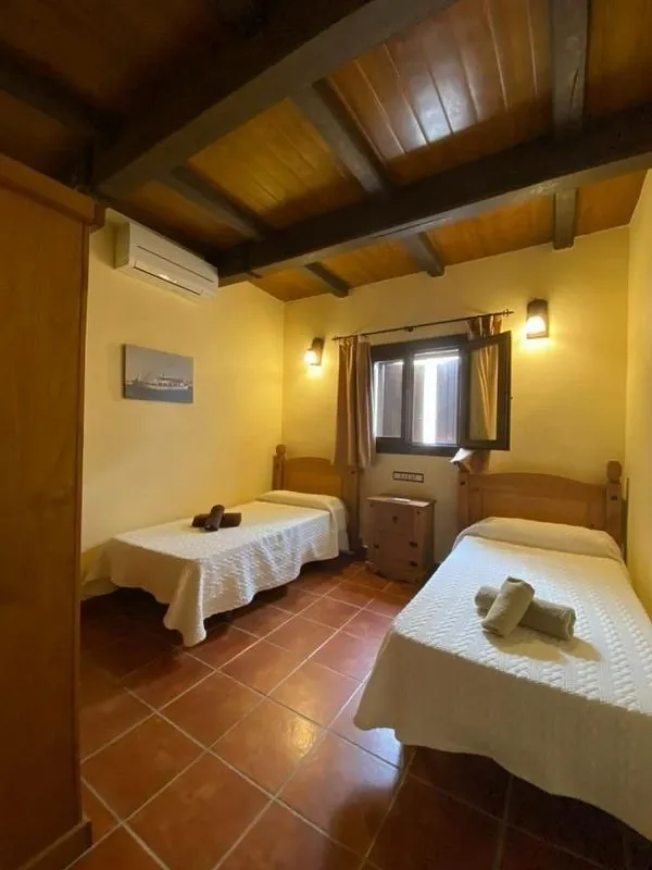 Magamistoad - 17-Room Chalet with Pool in Formentera