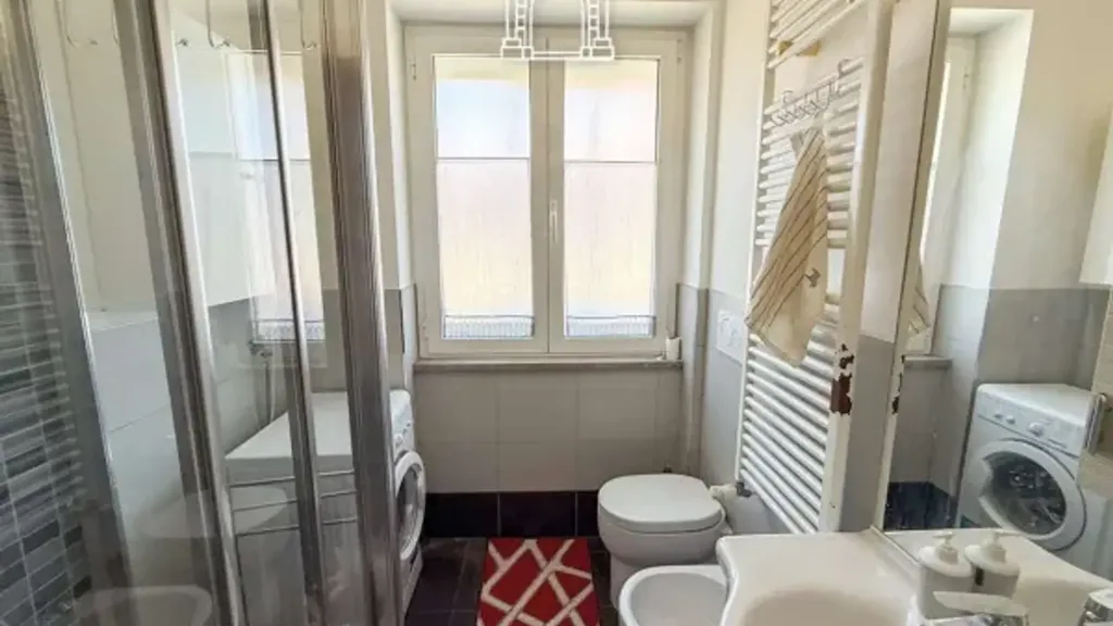 Salles de bain - Rustic-Style Apartment with Sea View in Trieste