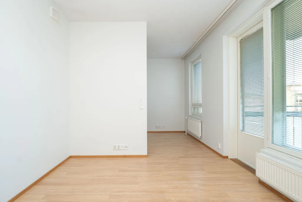 Rooms - Modern Studio with Balcony in Pori Centre