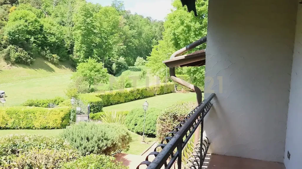 Balcon - Villa with Garden and Terrace in Pescaglia