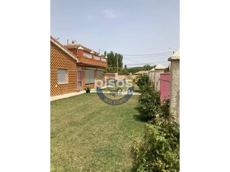 Garden - 3-bedroom house in ES