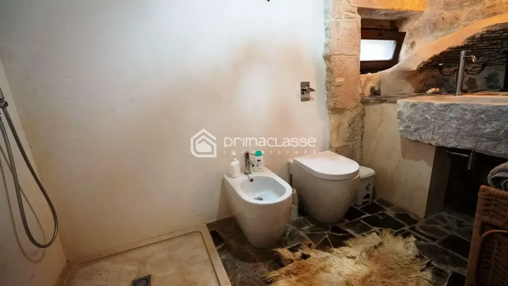 Bagni - Restored Casale with Pool in Modica Sorda