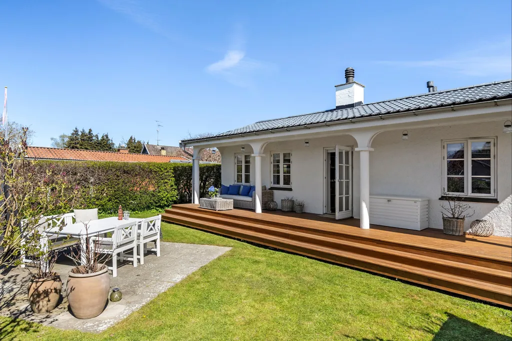 Terrasse - Modern Villa with Garden in Græsted