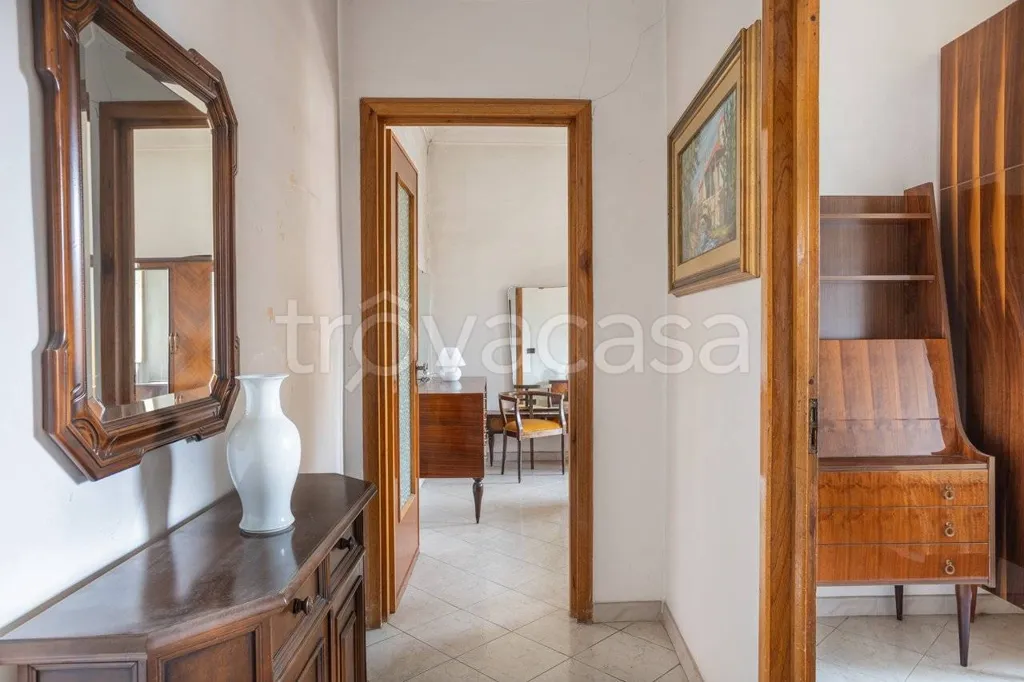 Entrée - Colonial House with Balcony in Centallo
