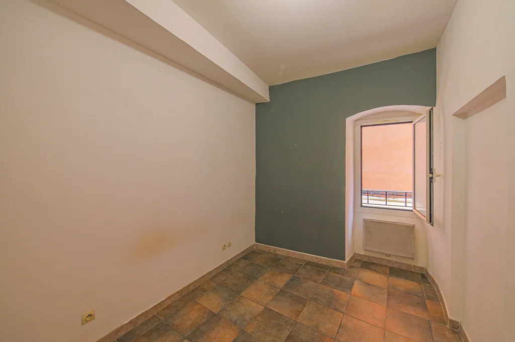 Toad - 2-Bedroom Apartment in Bastia Citadel