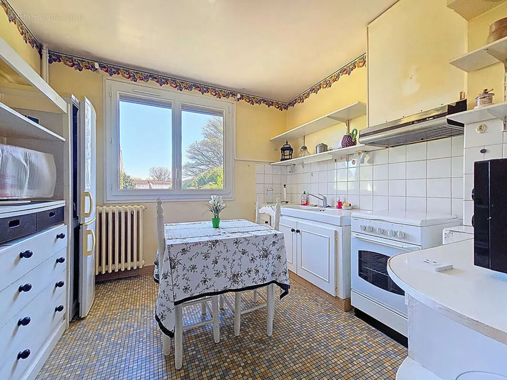 Cuisine - Maison de 5 Pièces avec Jardin à Bihorel