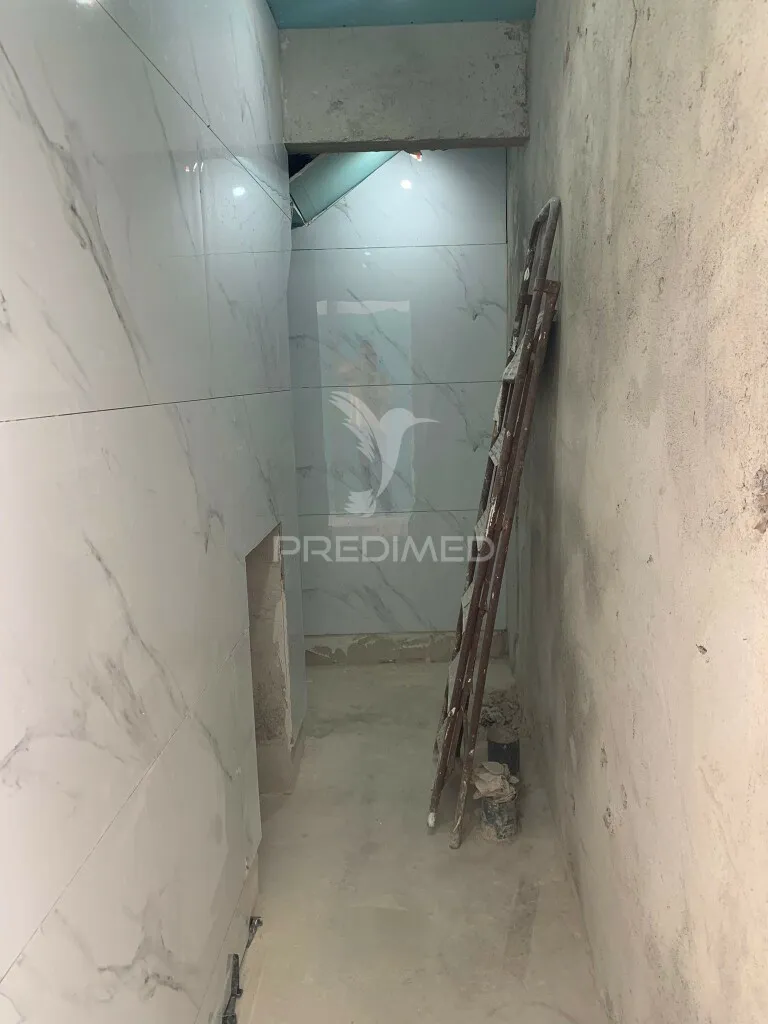 Esik - Fully Refurbished T3 House in Couço