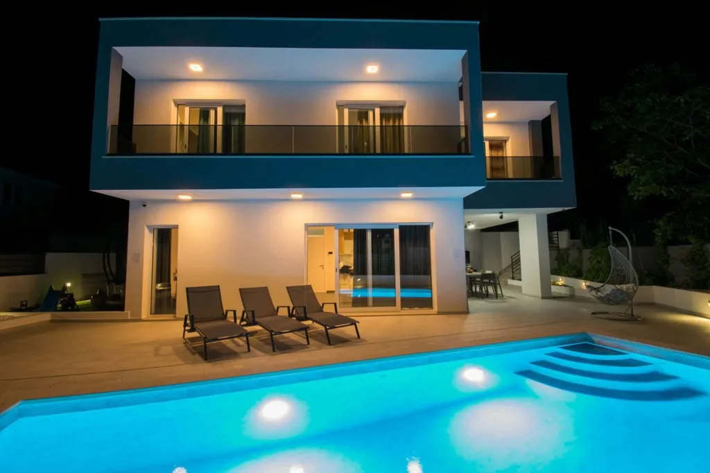 Pool - New Villa with Pool in Baška Voda