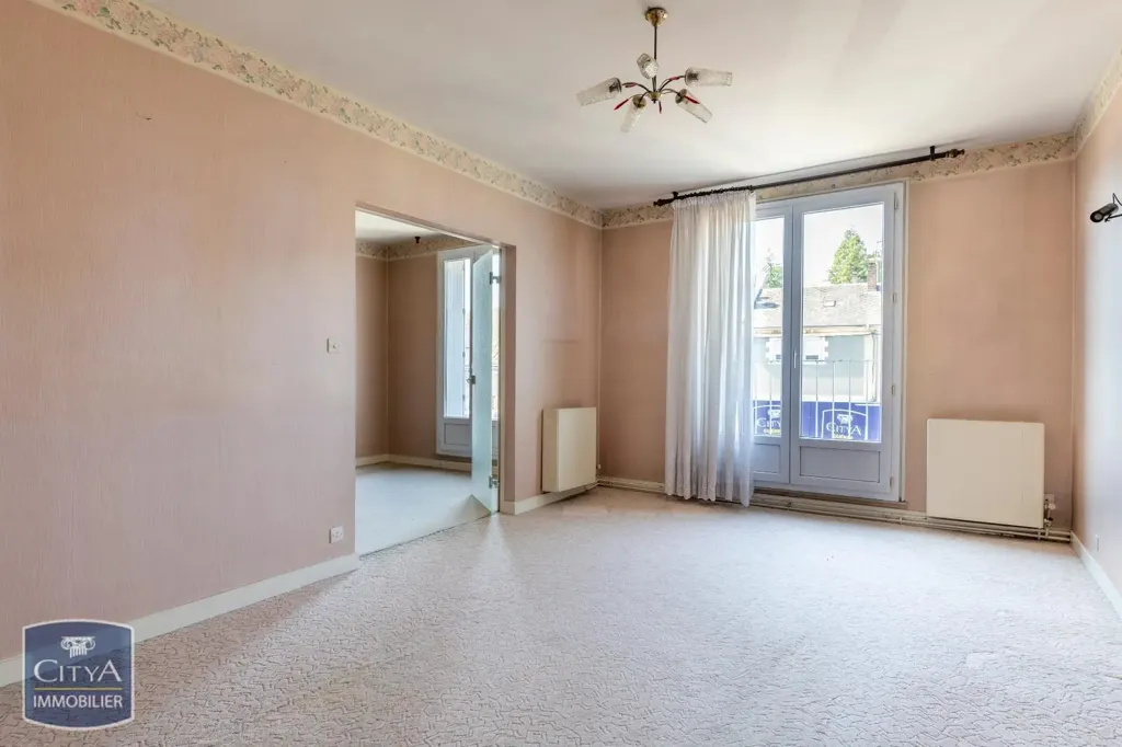 Magamistoad - Spacious 4-Piece Flat with Balcony in Guéret
