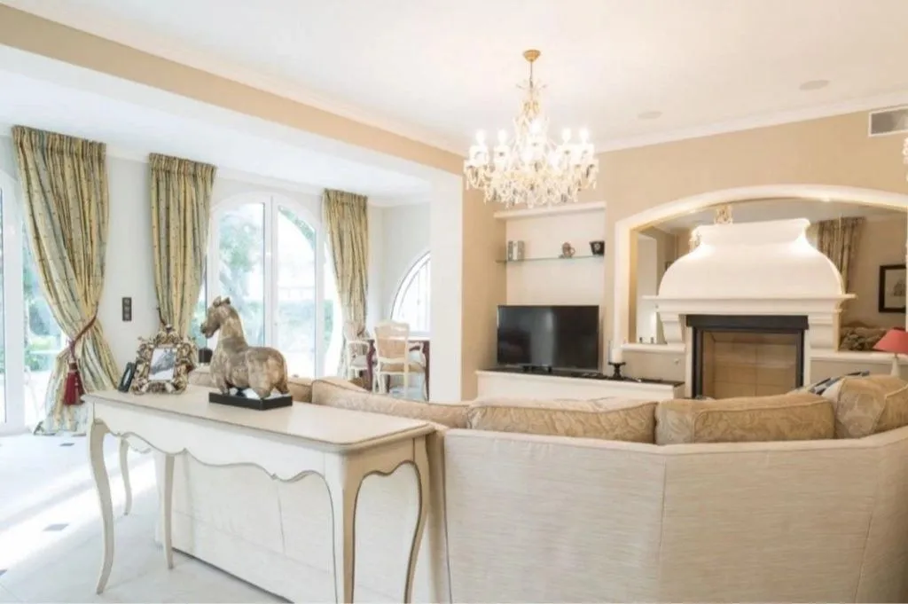 Elutuba - Provencal Villa with Heated Pool in Antibes