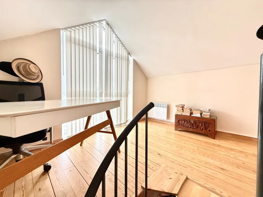Office - Duplex with Terrace in Berchem-Sainte-Agathe