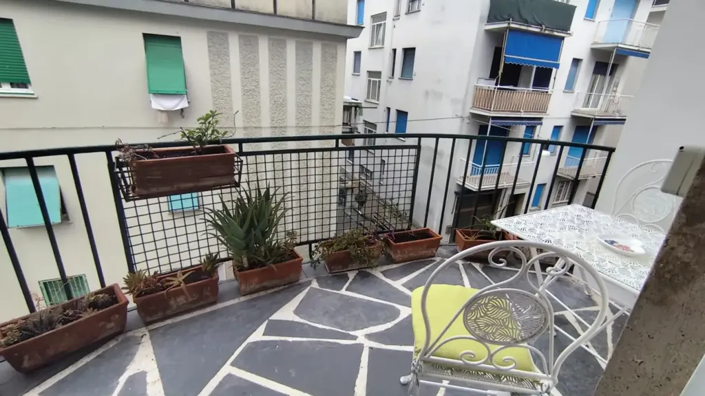 Balcon - Armed Trilocale with Balcony in Rapallo