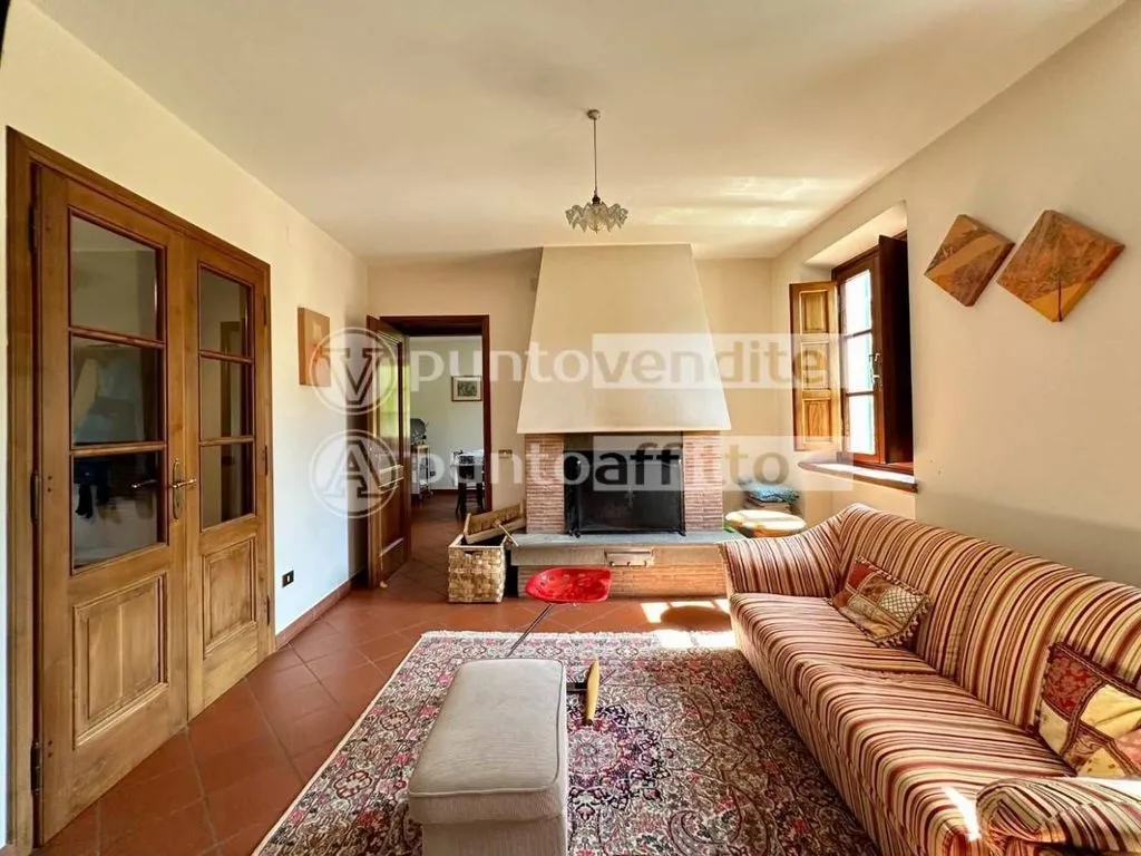 Elutuba - Country House with Pool Potential in Capannori