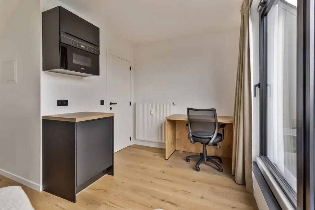 Bureau - Studio Rénové à Leuven, Proche des Facultés