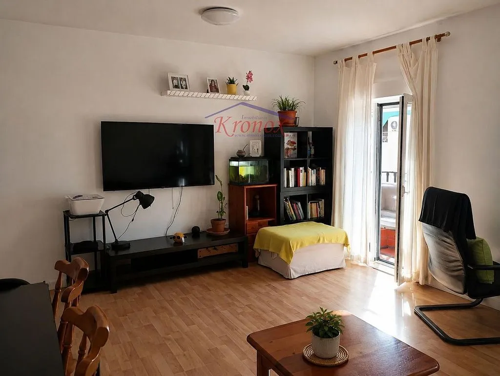 Elutuba - Reformed Flat with Terrace in Vallecas