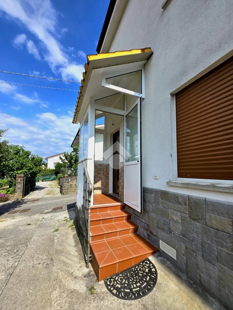 Välivaade - Semi-detached House with Recent Renovation in Muggia