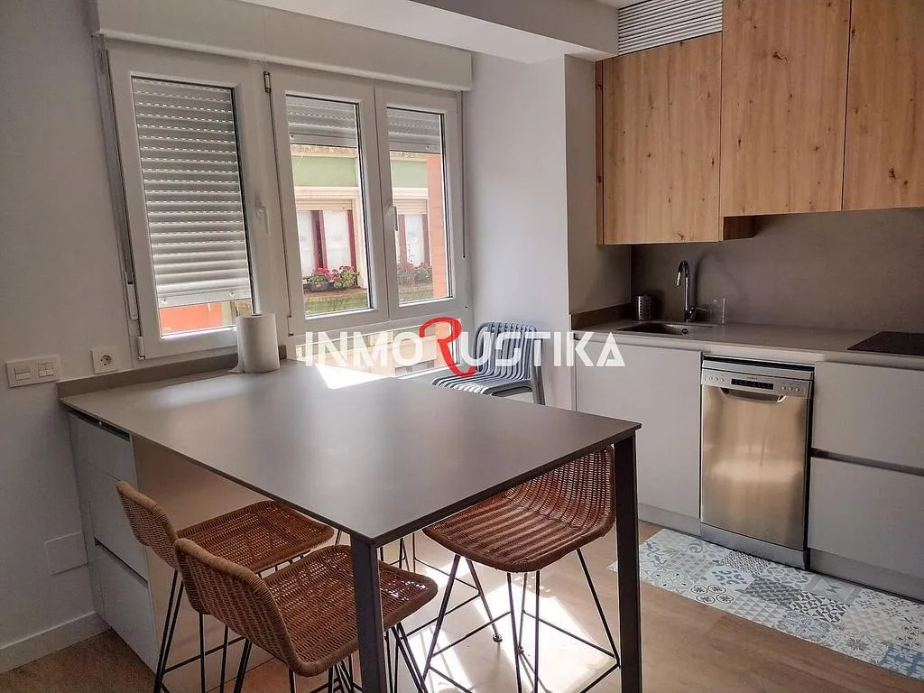 Kitchen - Furnished Flat in Gijón Centre with Sea View