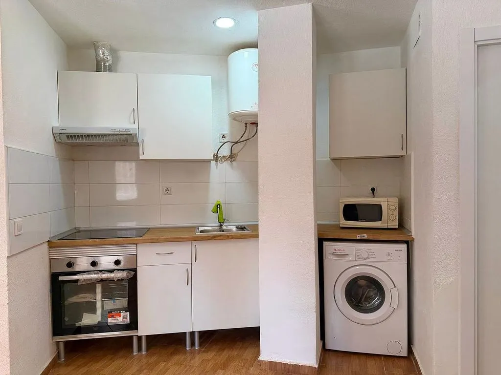 Köök - 2-Bedroom Flat with Air Conditioning in Villaverde Alto