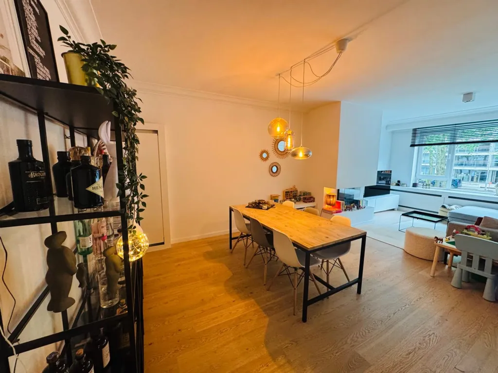 Salle à manger - Appartement Rénové avec Terrasse à Anvers