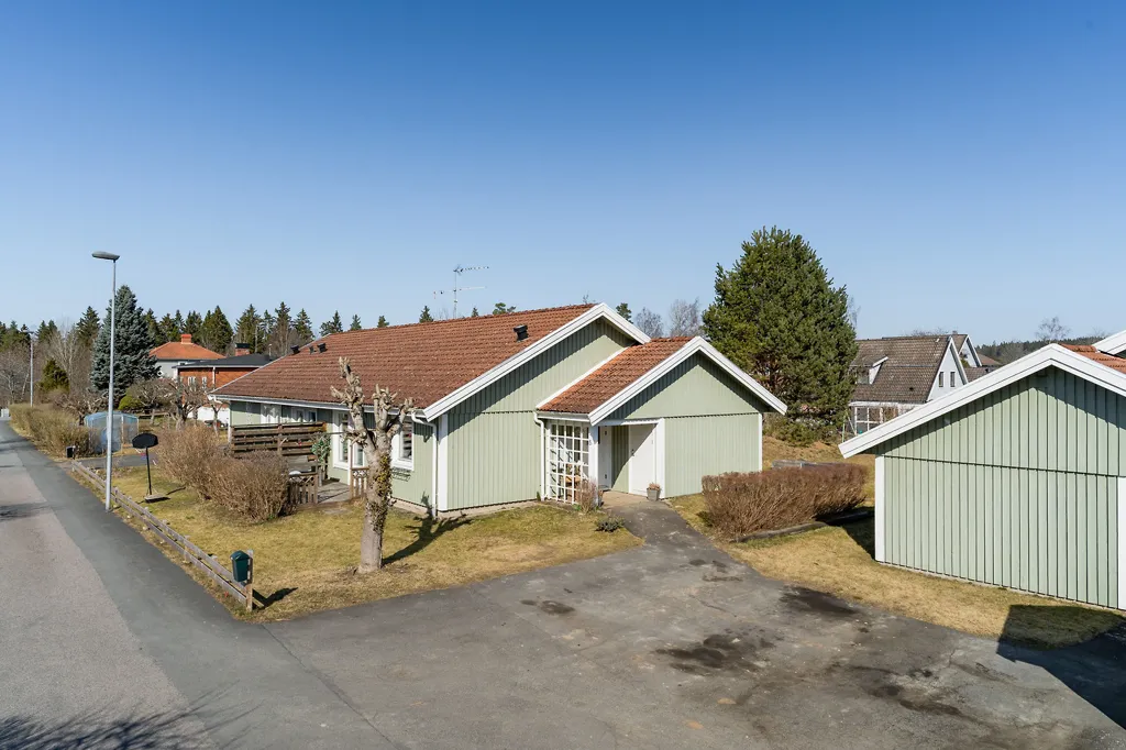 Õhuvaade - Duplex with Garden in Tenhult