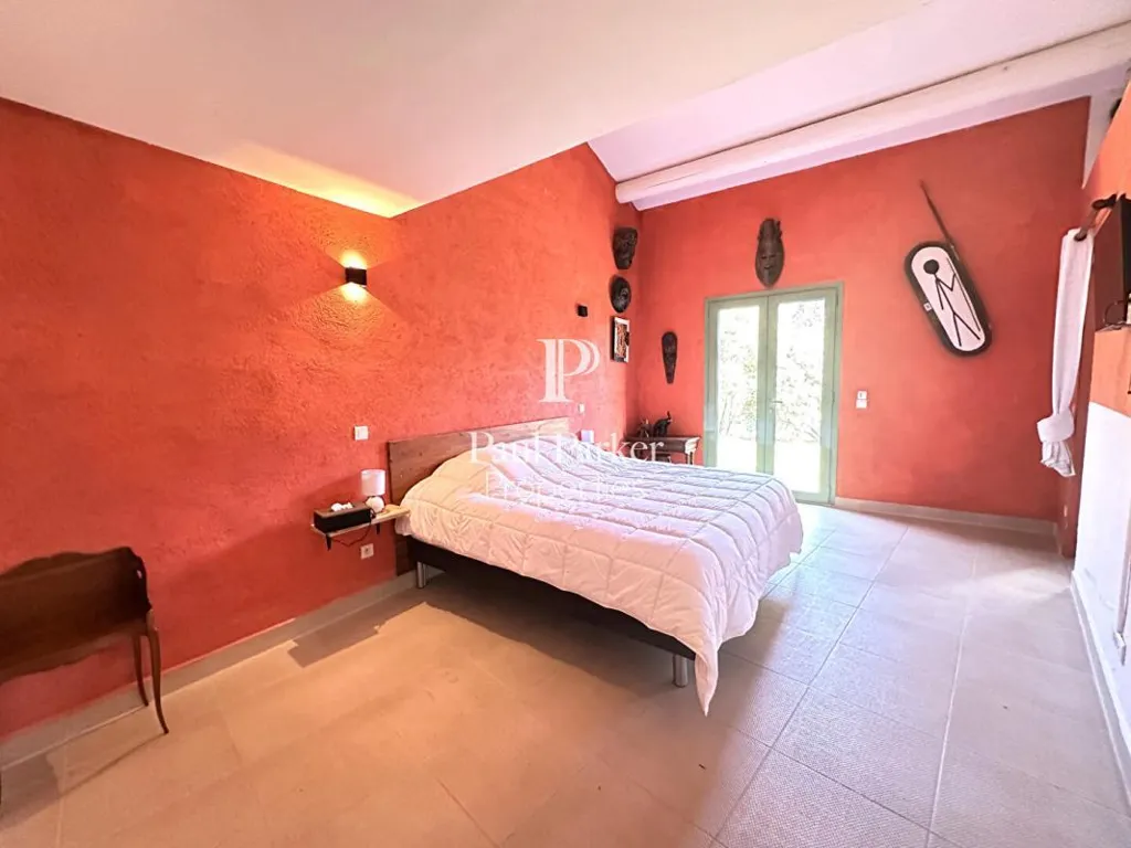 Chambres - Villa Luxueuse avec Piscine à Grans