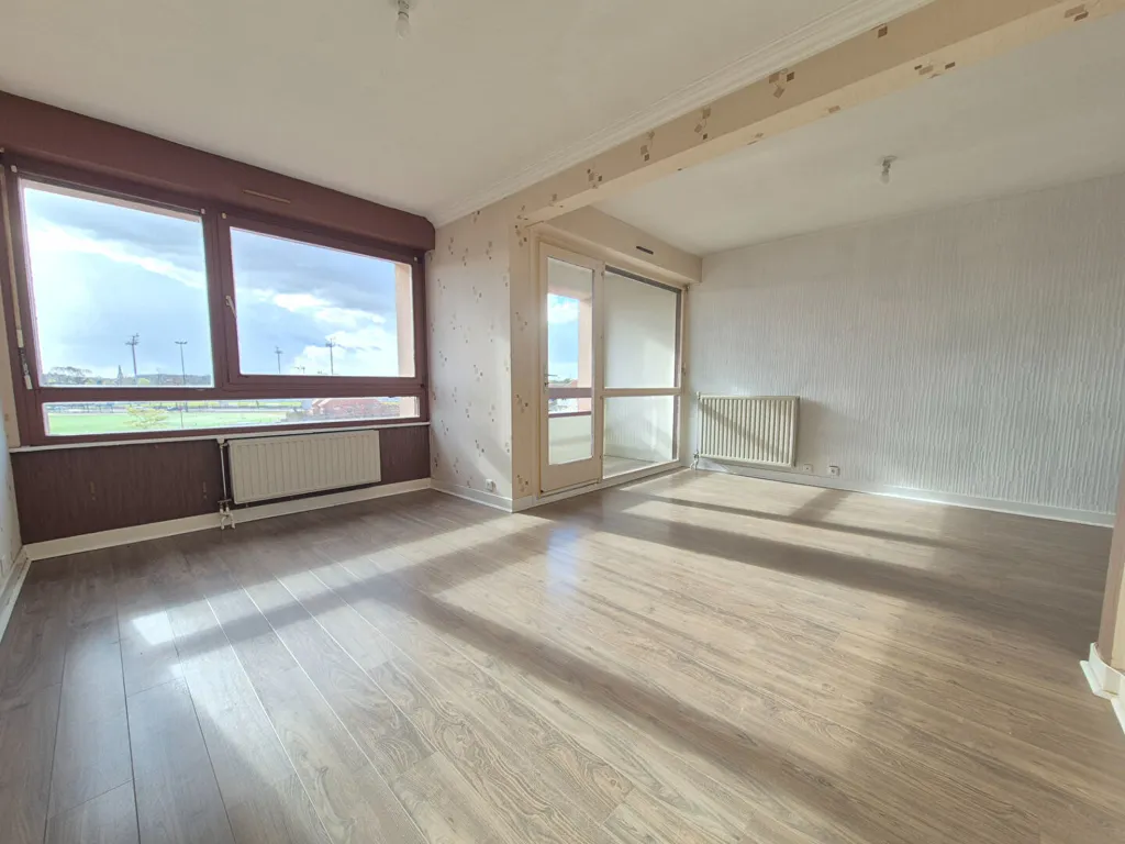 Pièces - Appartement 3 Pièces avec Balcon à Arques