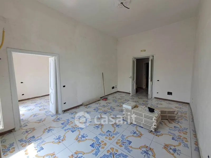 Stanze - Appartamento con vista panoramica a Salerno