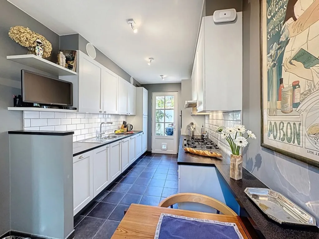 Kitchen - Charmant House with Garden near Uccle