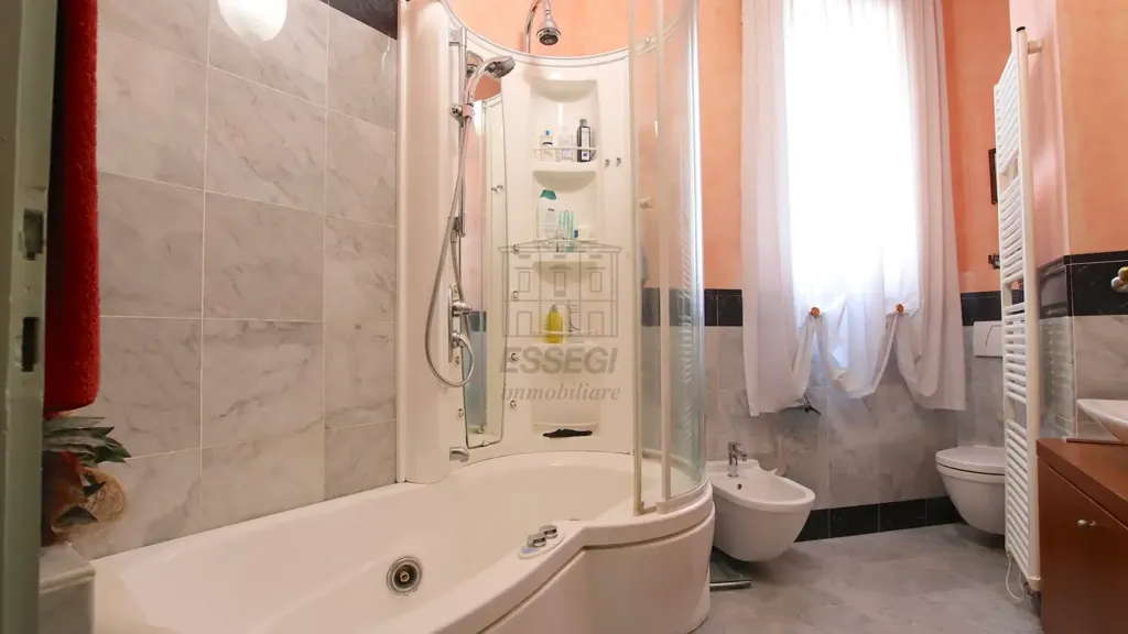Salles de bain - Historic Apartment with Terrace in Lucca