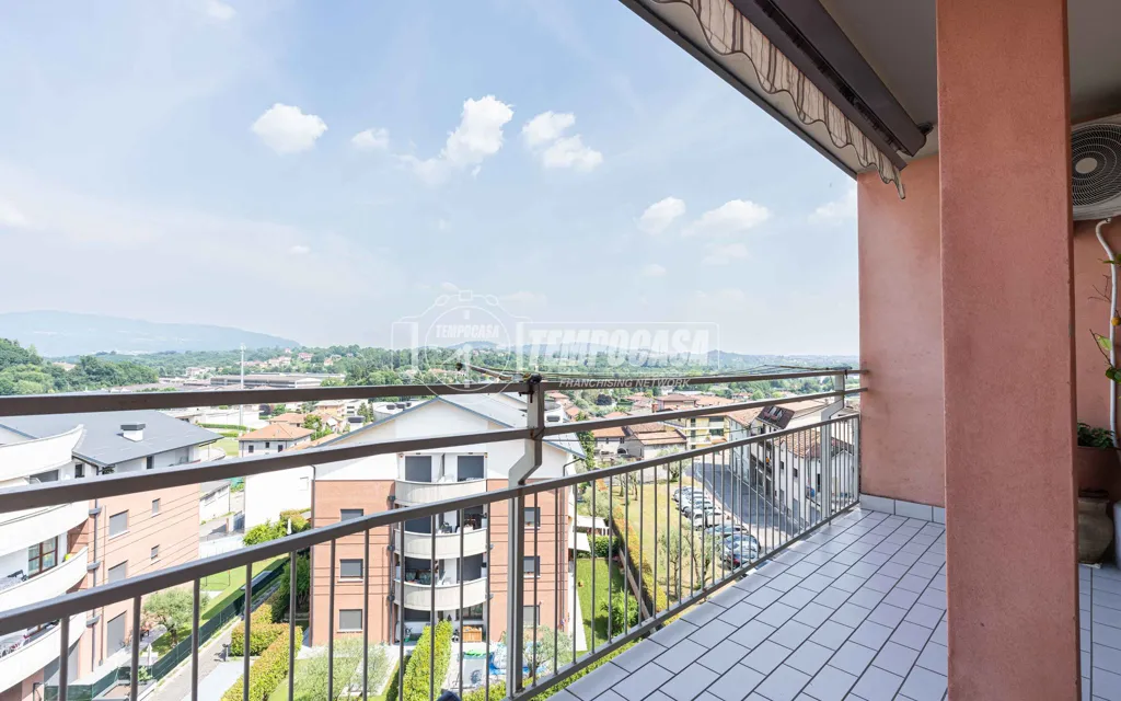Balcone - Appartamento con terrazzi e vista panoramica a Costa Masnaga