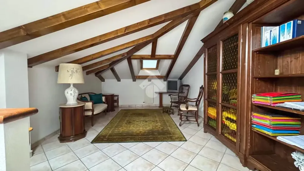 Pièces - Villa with Garden in Due Carrare