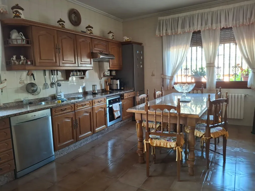 Cuisine - Chalet with Garden in Cabeza de Vaca, Ourense