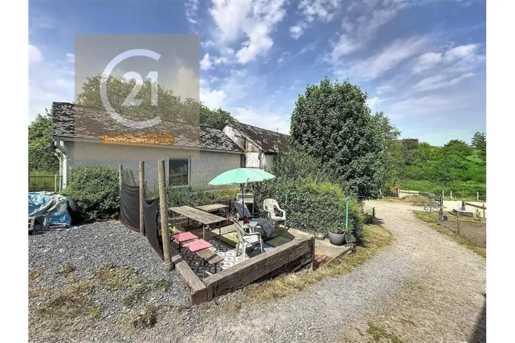 Aed - Equestrian Property with Extensive Land in Givry