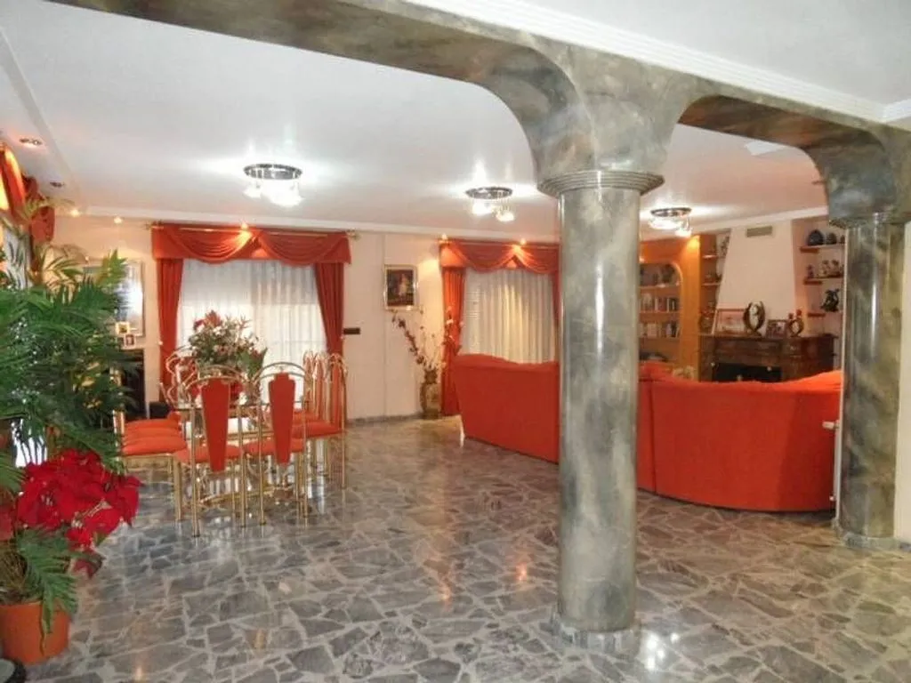 Séjour - Chalet with Terrace in Ciutat Jardí, Elche