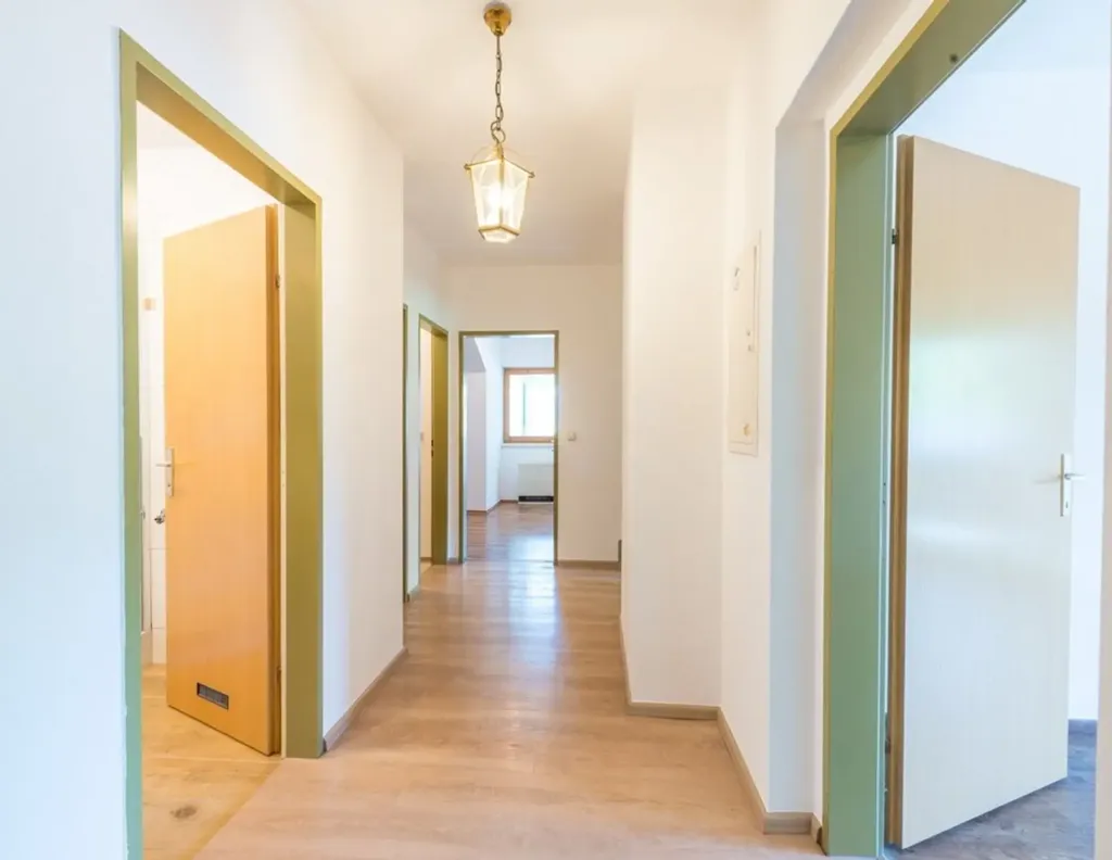 Ingresso - Spacious 3-Bedroom Flat with South-West View