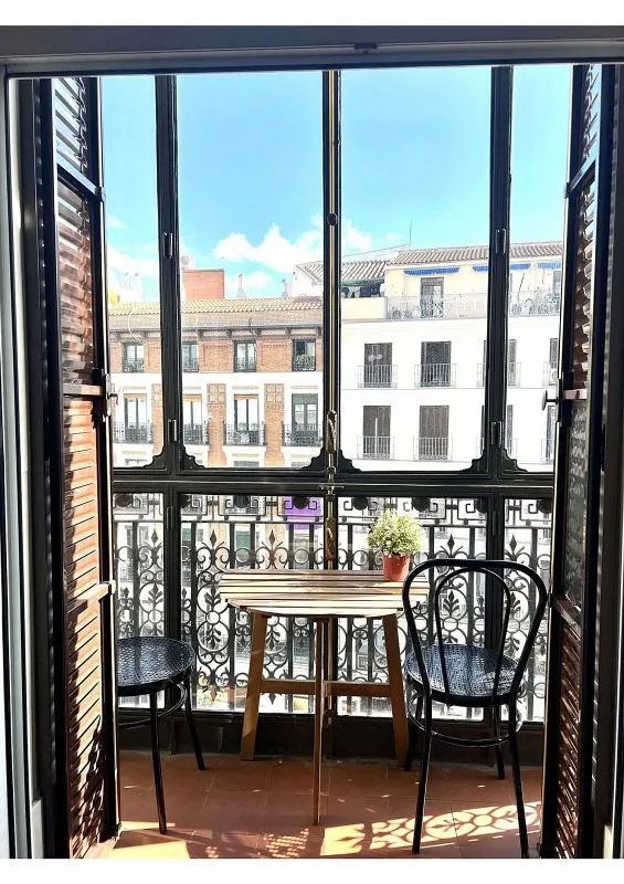 Balcon - Furnished Flat with Balcony in Gran Vía