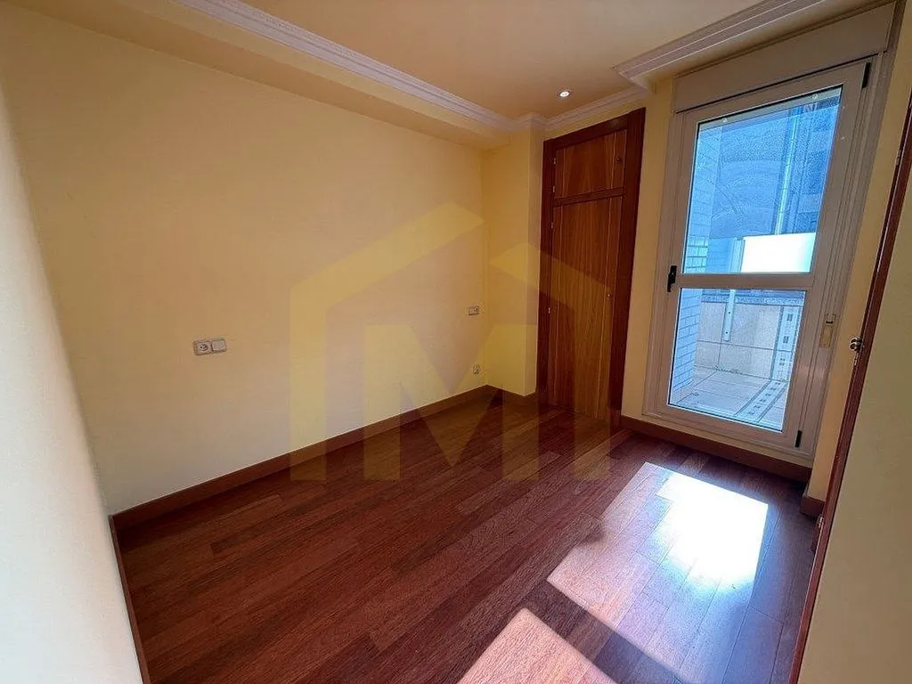 Rooms - Sunny Apartment with Terrace in Rosal