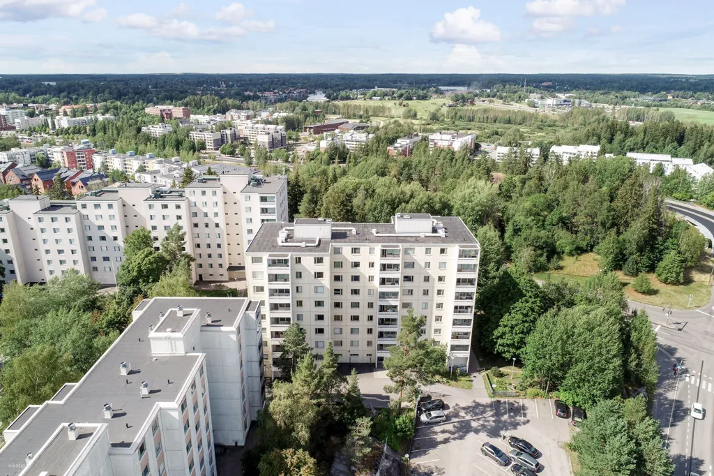 Vue aérienne - Spacious 4-Bedroom Flat with Balcony in Suvela, Espoo