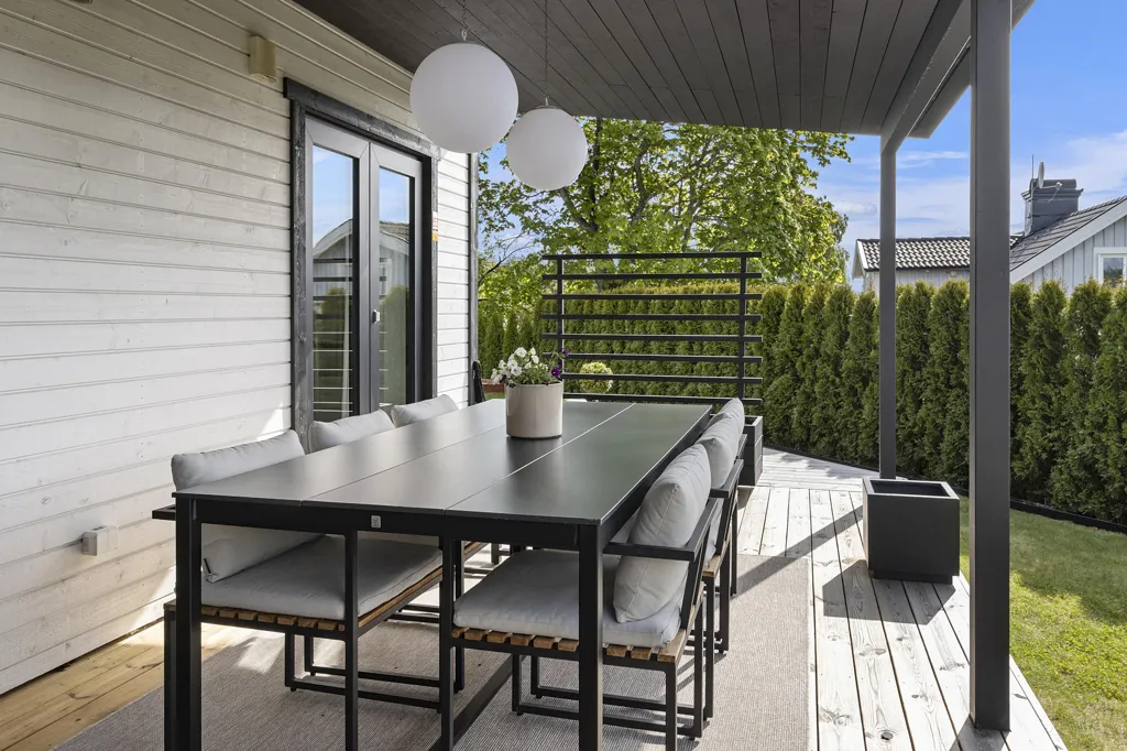 Terrace - Modern Bostadsrätt with Corner Location in Arboga