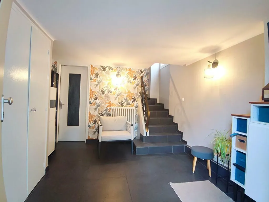 Esik - Renovated House with Terrace in Noisy-le-Sec
