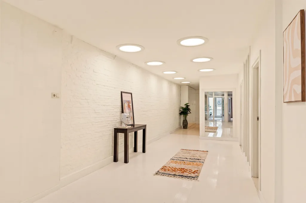 Hallway - Galerijflat with Garden at Lijnbaansgracht
