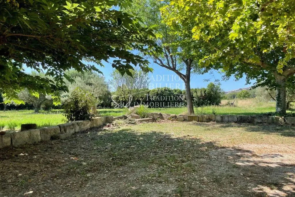 Aed - Luxury Villa to Renovate with Alpilles View