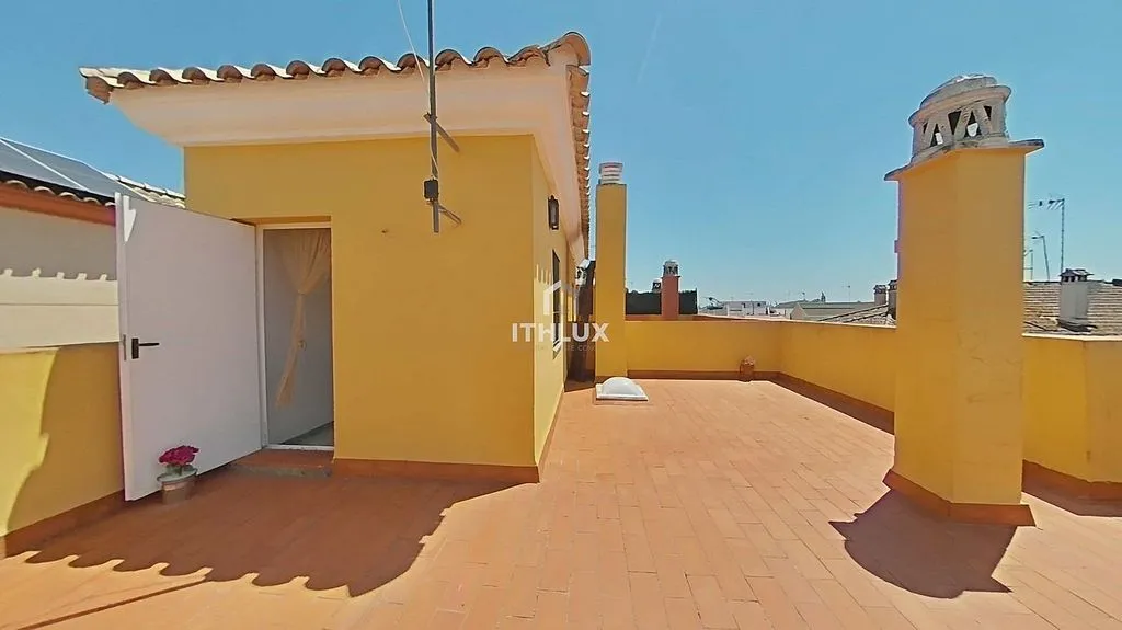 Terrass - Semi-detached House with Terrace in Umbrete