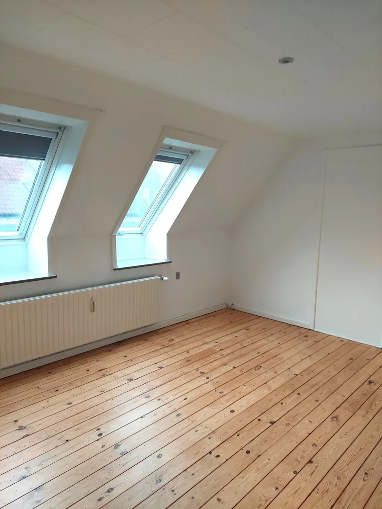 Pièces - Spacious Flat with Central Location