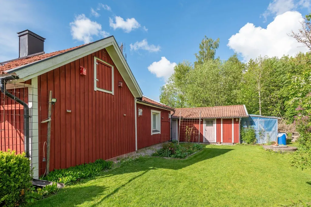 2-toaline maja asukohas Kumla kommun