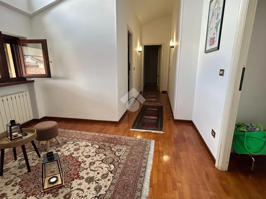 Entrée - Independent House with Balcony in Samone