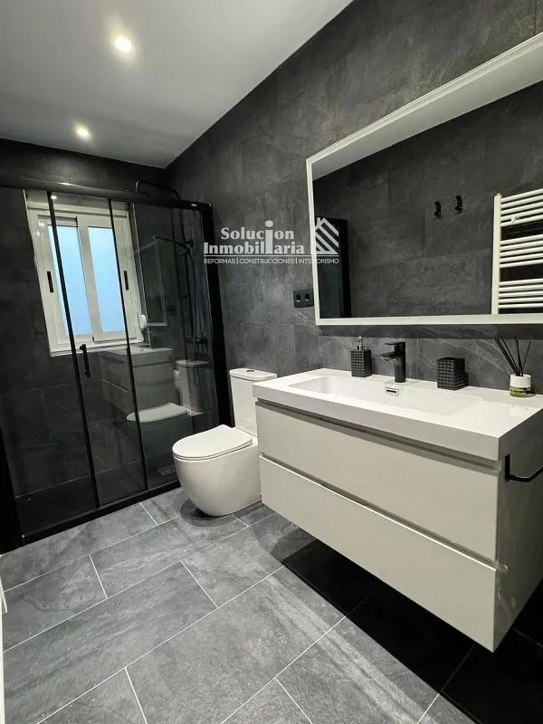 Vannitoad - Reformada Semi-Detached House in Bus Station Area
