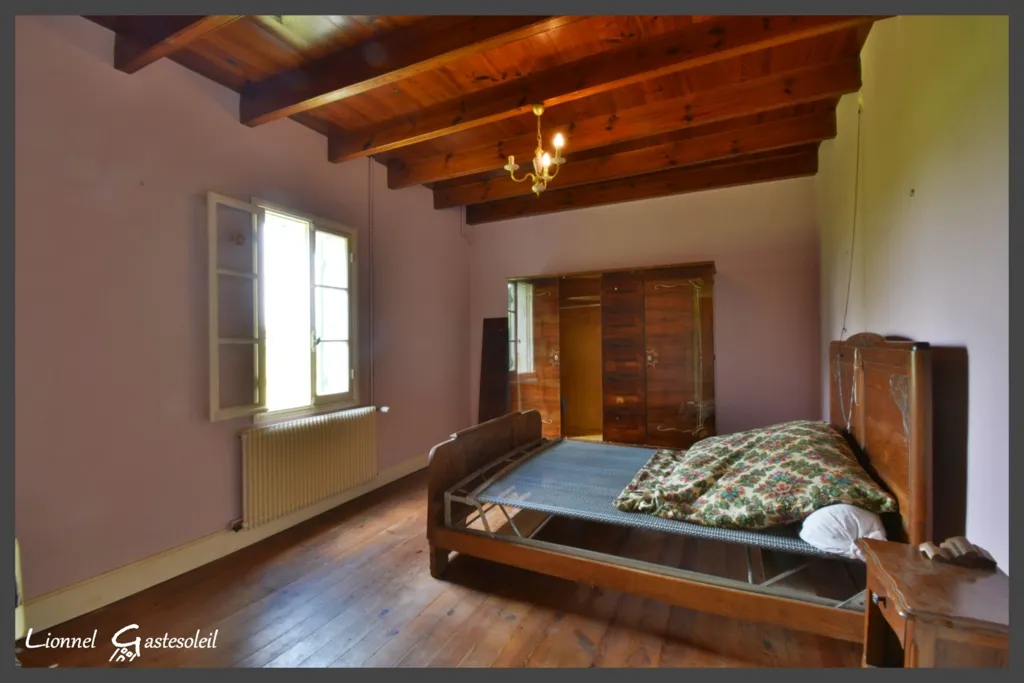Chambres - Corps de ferme à rénover à Saint-Pierre-d’Eyraud