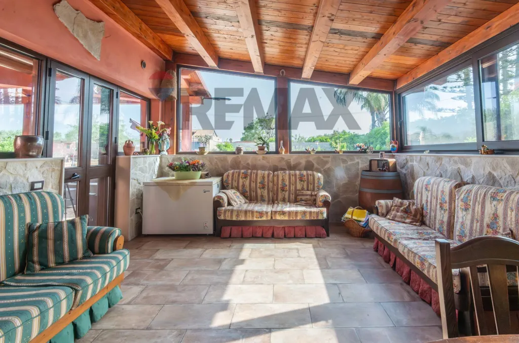 Terrasse - Rearranged Villa with Garden in Avola
